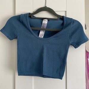 Crop stretch top